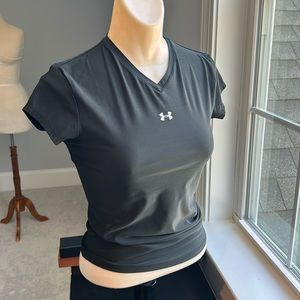 Women’s Under Armour fitted shirt